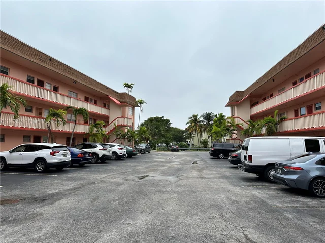 18707 NE 14th Ave # 526, Miami FL 33179