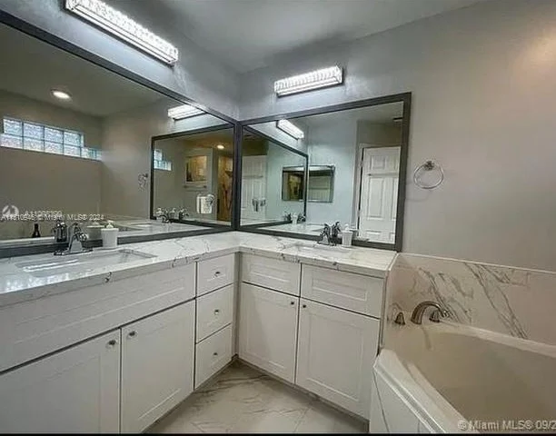 15710 SW 80th Ln, Miami FL 33193