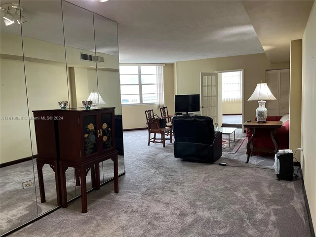 801 Brickell Bay Dr # 862, Miami FL 33131