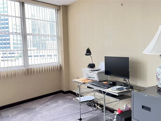 801 Brickell Bay Dr # 862, Miami FL 33131