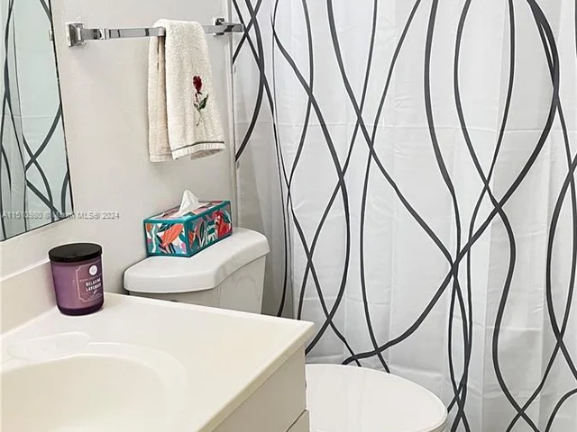 801 Brickell Bay Dr # 862, Miami FL 33131