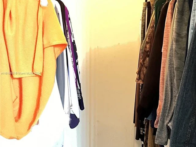 801 Brickell Bay Dr # 862, Miami FL 33131