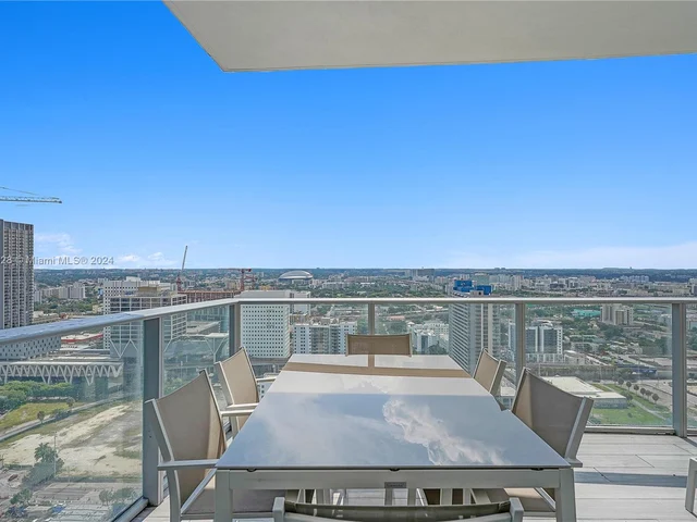 851 NE 1st Ave # 3006, Miami FL 33132