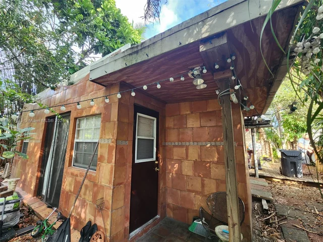 1024 N 24th Ave, Hollywood FL 33020