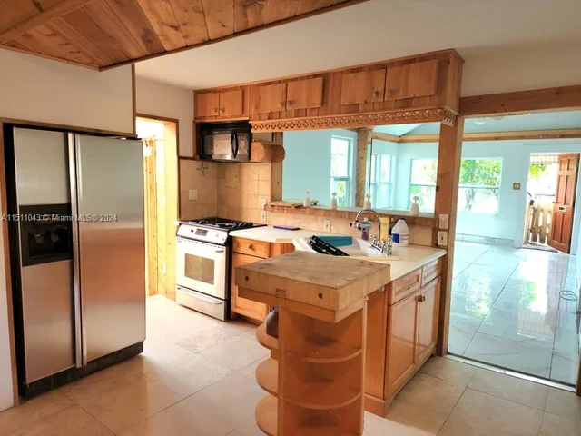 1024 N 24th Ave, Hollywood FL 33020