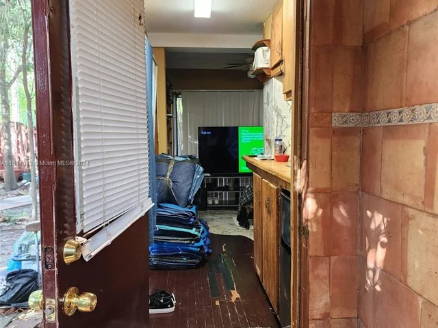 1024 N 24th Ave, Hollywood FL 33020