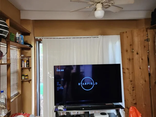 1024 N 24th Ave, Hollywood FL 33020