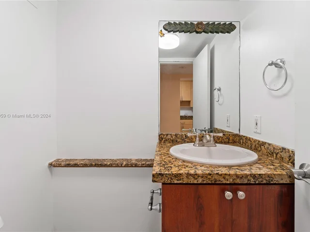 1228 West Ave # 713, Miami Beach FL 33139