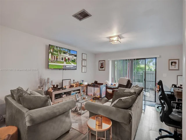 3062 S Oakland Forest Dr # 209, Oakland Park FL 33309
