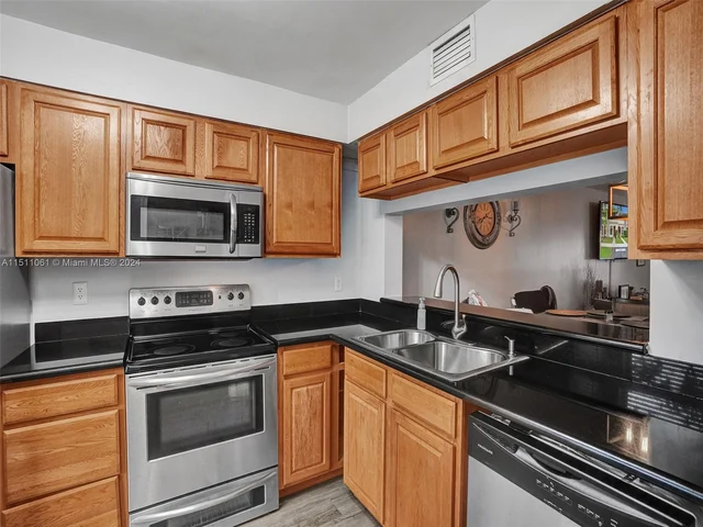 3062 S Oakland Forest Dr # 209, Oakland Park FL 33309