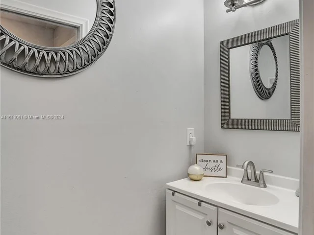 3062 S Oakland Forest Dr # 209, Oakland Park FL 33309