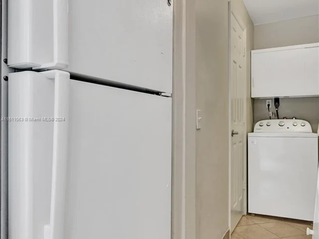 1705 SW 13th Ct, Fort Lauderdale FL 33312