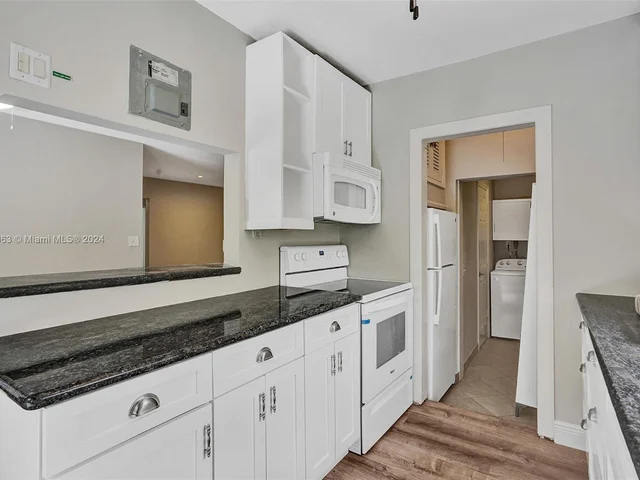 1705 SW 13th Ct, Fort Lauderdale FL 33312