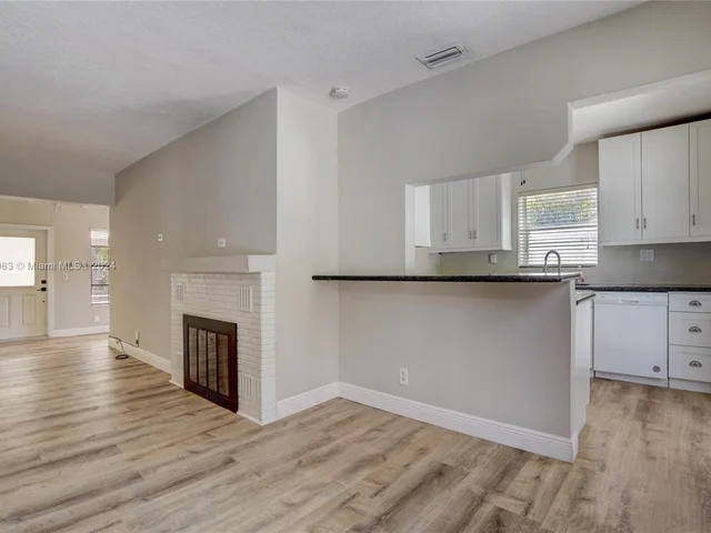 1705 SW 13th Ct, Fort Lauderdale FL 33312