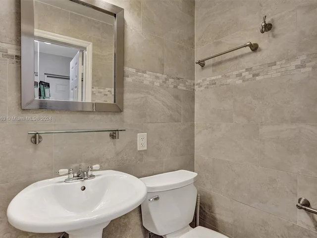 1705 SW 13th Ct, Fort Lauderdale FL 33312