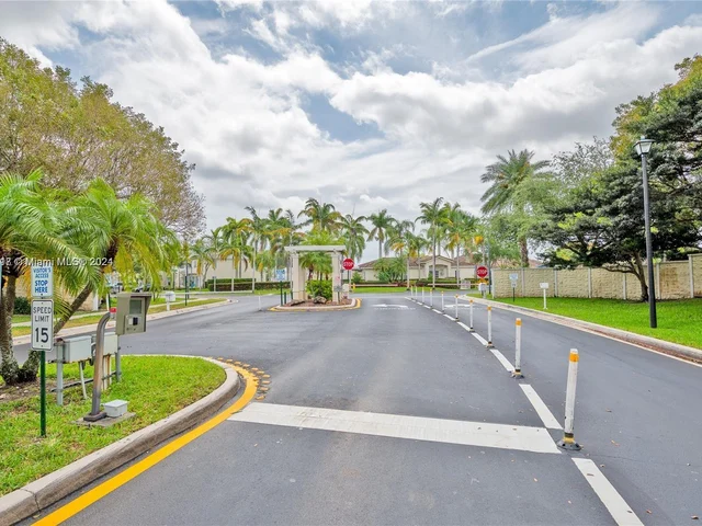 4974 SW 31st Ter # 4974, Hollywood FL 33312