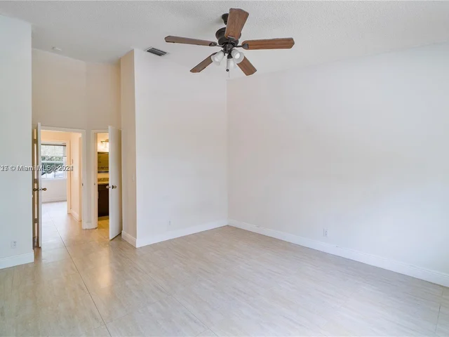 4974 SW 31st Ter # 4974, Hollywood FL 33312