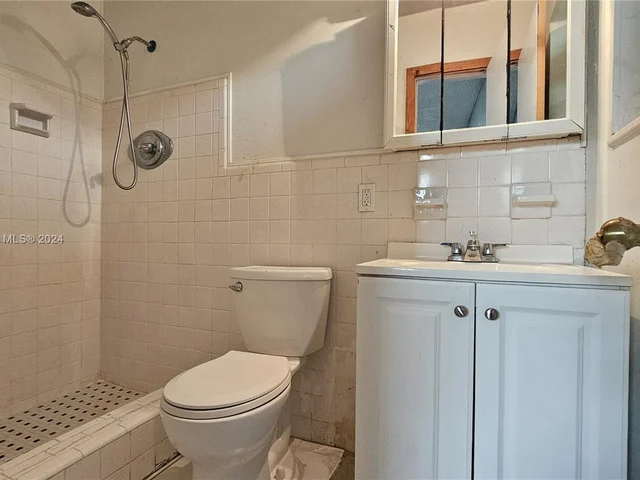 2771 SW 3rd St, Fort Lauderdale FL 33312