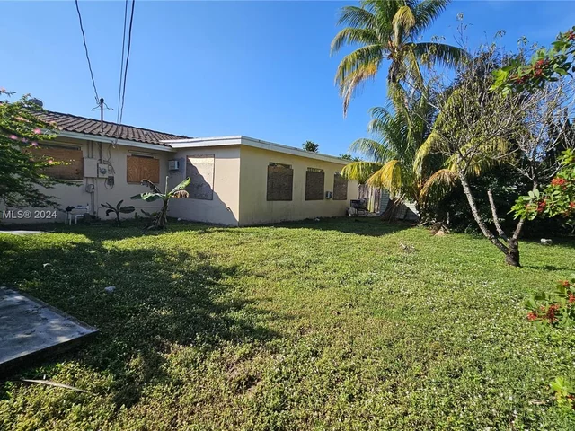 2771 SW 3rd St, Fort Lauderdale FL 33312