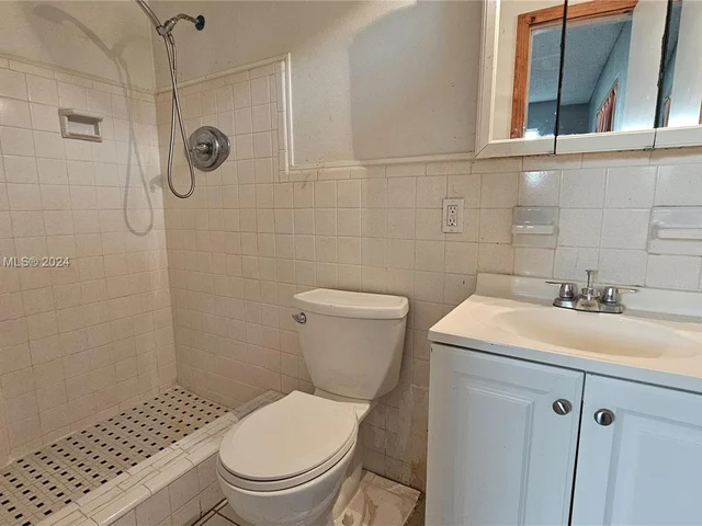 2771 SW 3rd St, Fort Lauderdale FL 33312