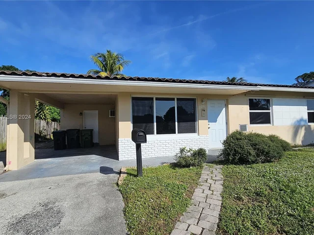 2771 SW 3rd St, Fort Lauderdale FL 33312