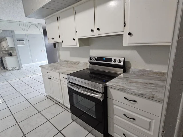 2771 SW 3rd St, Fort Lauderdale FL 33312