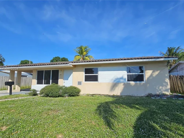 2771 SW 3rd St, Fort Lauderdale FL 33312