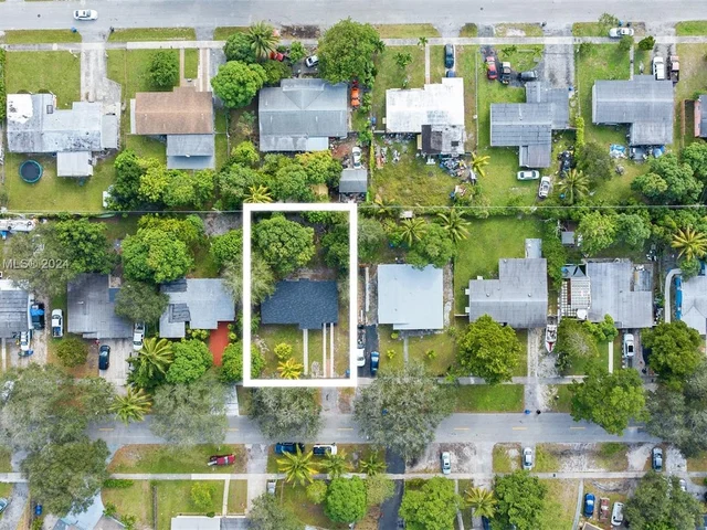 1006 NW 14th Ct, Fort Lauderdale FL 33311