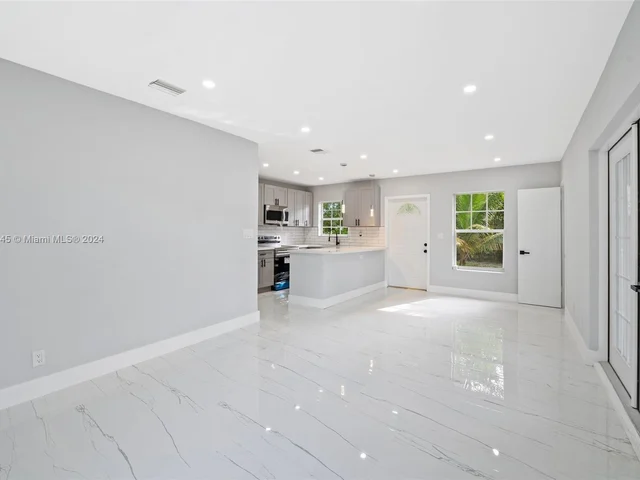 1006 NW 14th Ct, Fort Lauderdale FL 33311