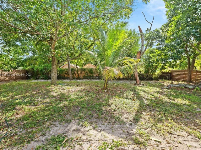 1006 NW 14th Ct, Fort Lauderdale FL 33311