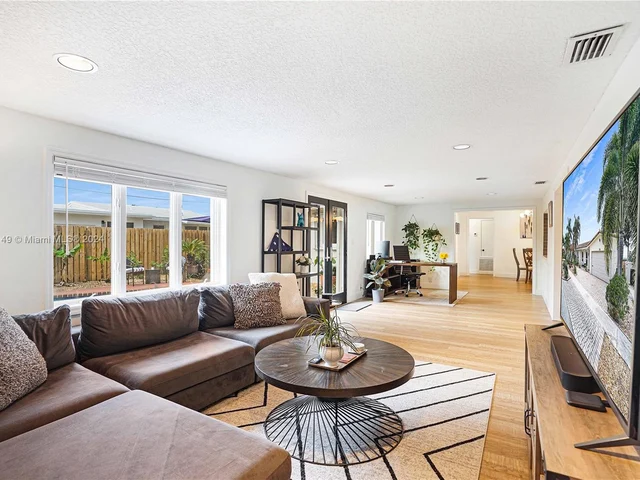 6341 NE 22nd Ave, Fort Lauderdale FL 33308