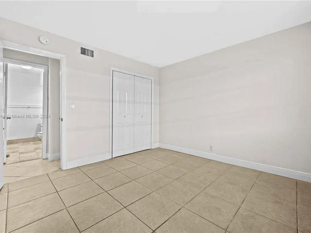 2175 NE 56th St # 110, Fort Lauderdale FL 33308