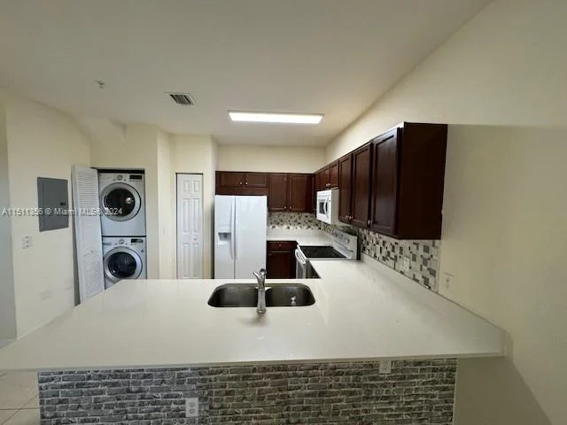 290 NW 109th Ave # 212, Miami FL 33172