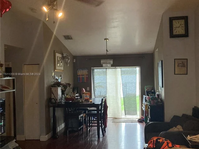 3060 NW 203rd Ter, Miami Gardens FL 33056