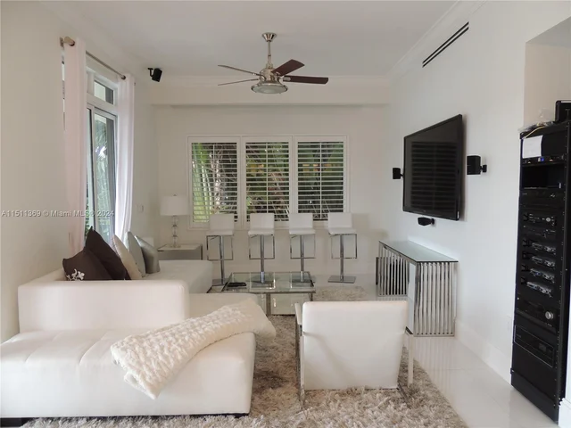 240 S Hibiscus Dr, Miami Beach FL 33139