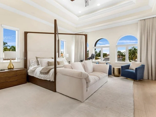 3380 NE 170th St, North Miami Beach FL 33160