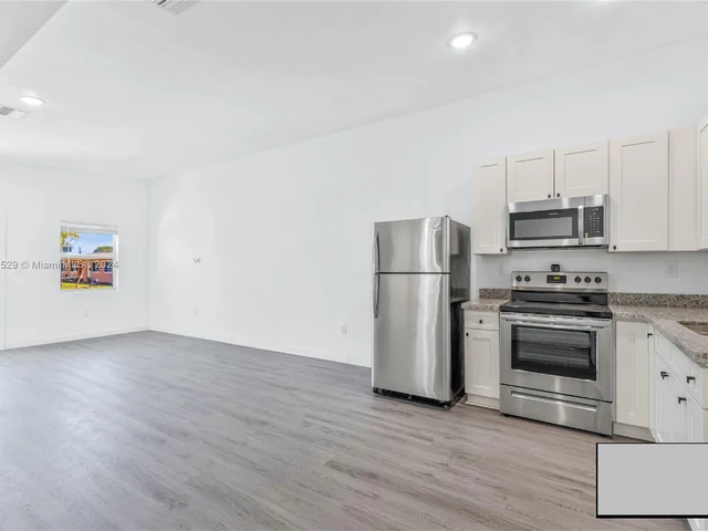 409 NW 4th Ave # A, Hallandale Beach FL 33009