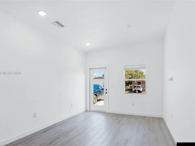 409 NW 4th Ave # A, Hallandale Beach FL 33009