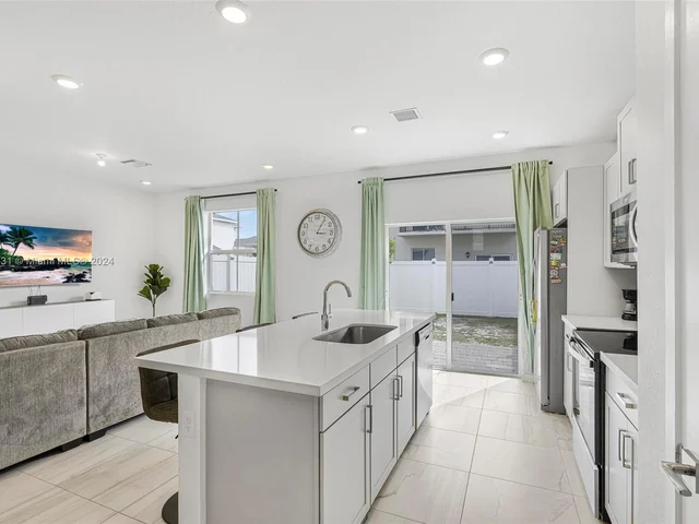 786 SE 18th St # 0, Homestead FL 33034