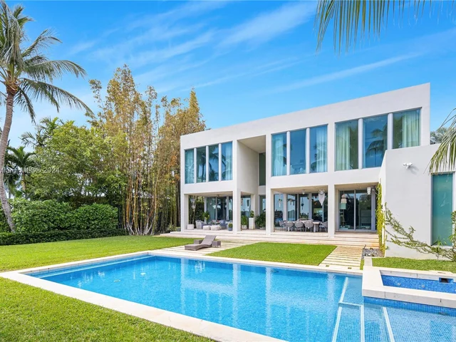 9407 E Broadview Dr, Bay Harbor Islands FL 33154