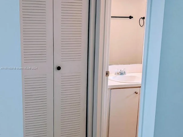 16011 SW 87th Ter, Miami FL 33193