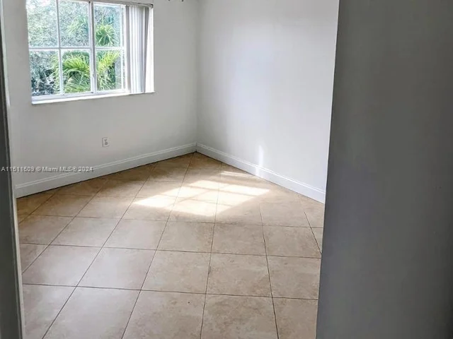 16011 SW 87th Ter, Miami FL 33193