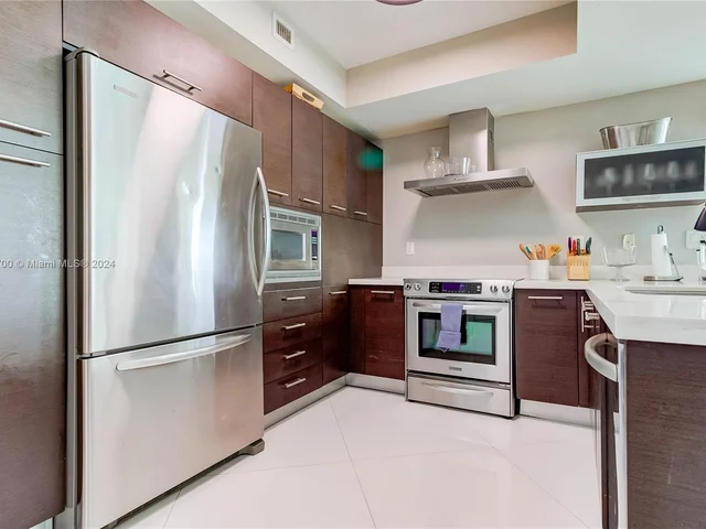 250 Sunny Isles Blvd # 804, Sunny Isles Beach FL 33160