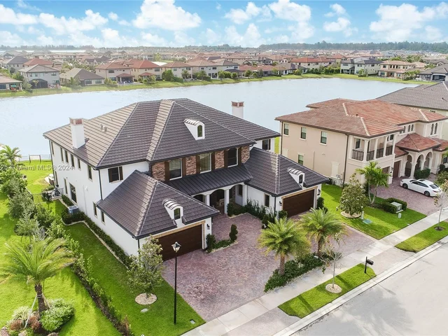 9015 Vista Way, Parkland FL 33076