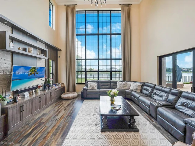 9015 Vista Way, Parkland FL 33076