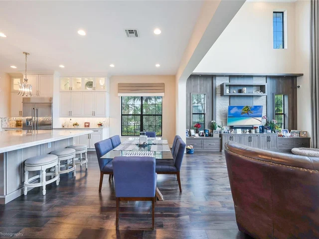 9015 Vista Way, Parkland FL 33076