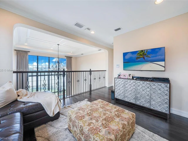 9015 Vista Way, Parkland FL 33076