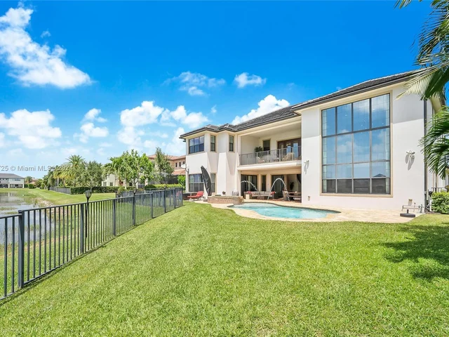 9015 Vista Way, Parkland FL 33076