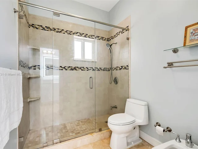 4747 SW 89th Ave, Miami FL 33165