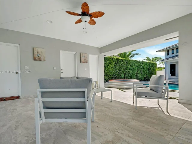 4747 SW 89th Ave, Miami FL 33165